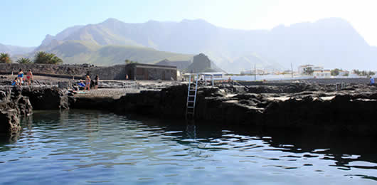 Las Salinas de Agaete, natural pools hostel Las Palmas